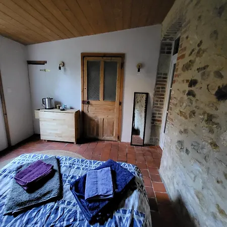 La Petite Pièce * Beaulieu-sous-la-Roche